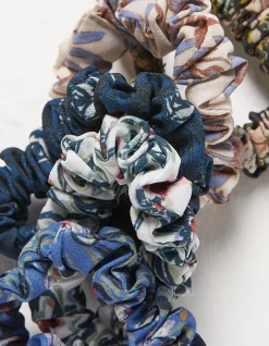 FatFace 5 Pack Elsewhere Print Scrunchies Navy Best