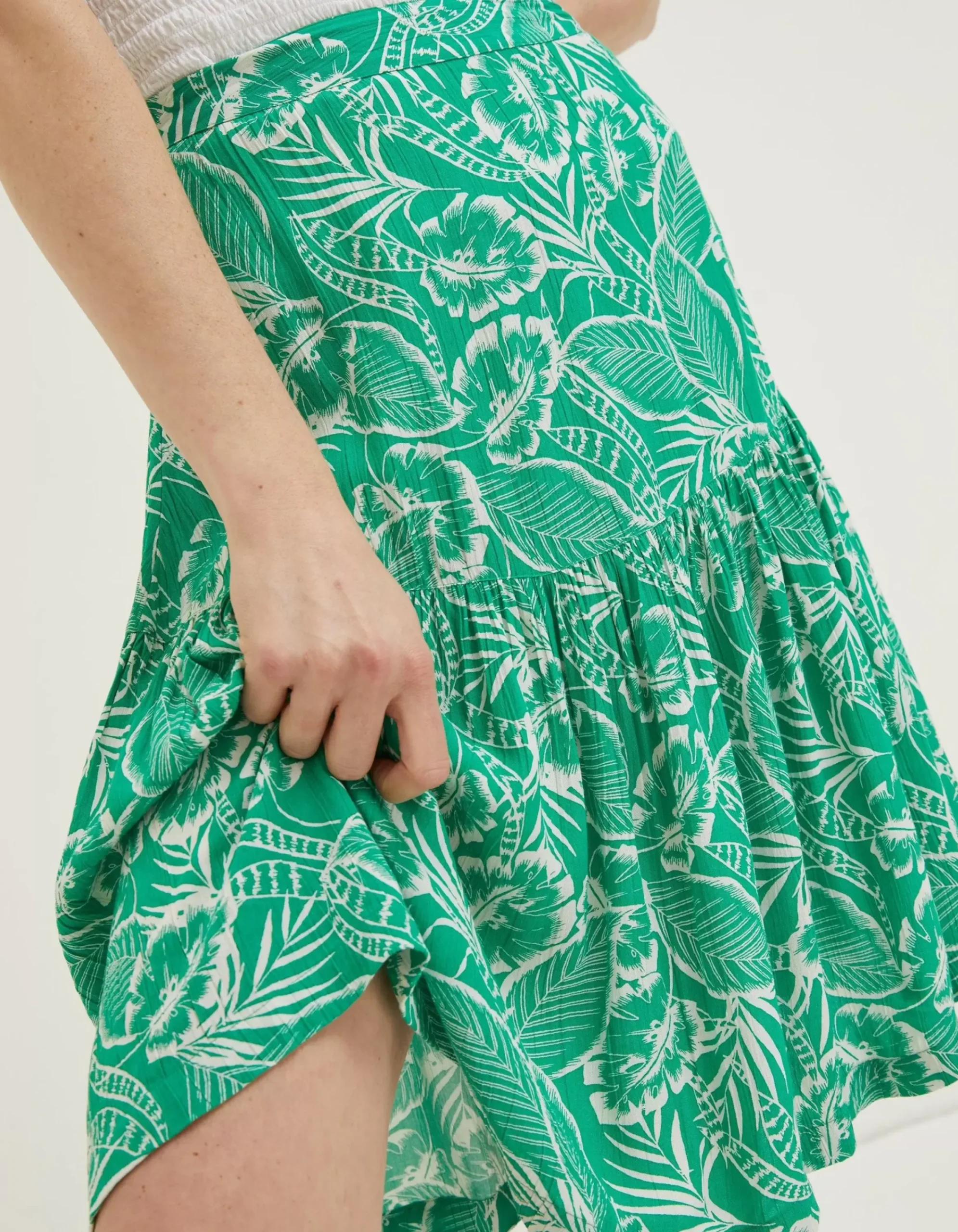 FatFace Remy Tropical Leaf Skirt Bright Green Best